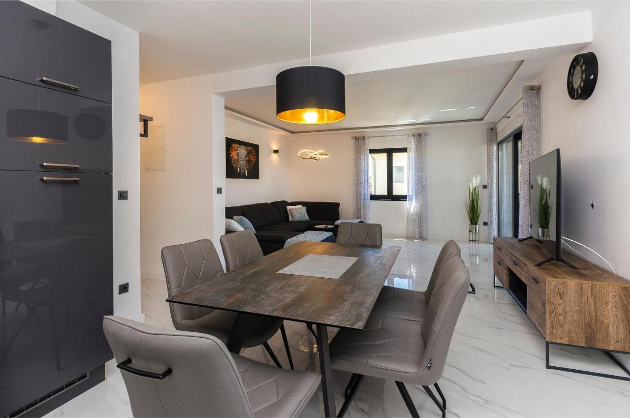 Apartments Villa Casia Srima Zewnętrze zdjęcie